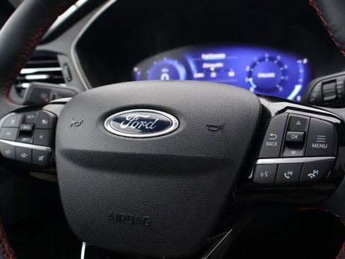 Used 2022 Ford Escape SEL w/ SEL Stealth AWD Package image 10