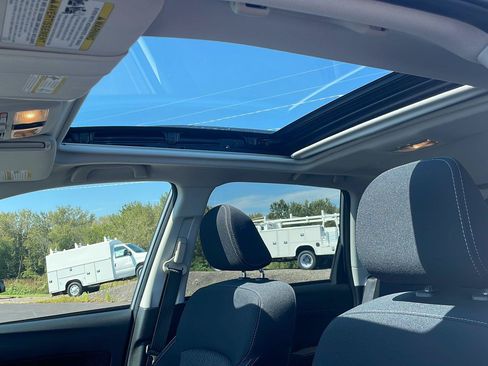 Used 2017 Subaru Forester 2.5i Premium w/ All-Weather Package AWD/4WD image 26