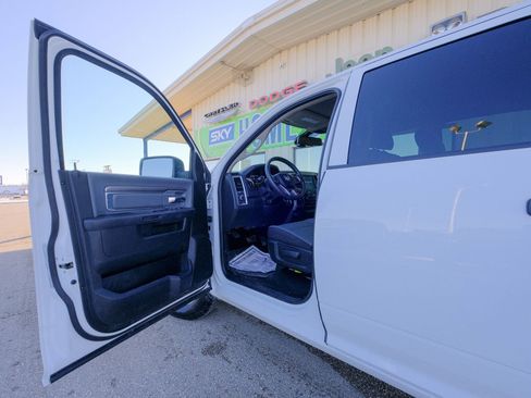 Used 2023 RAM 1500 Classic SLT w/ Electronics Group image 27