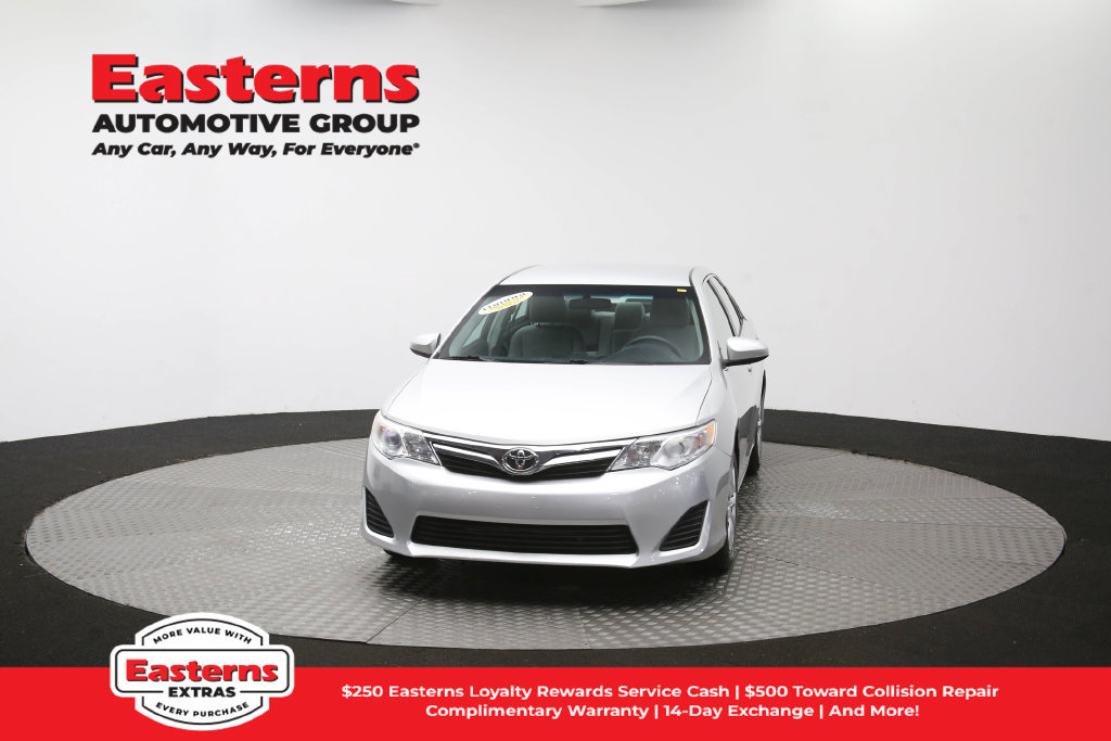 Used 2014 Toyota Camry LE FWD image 54