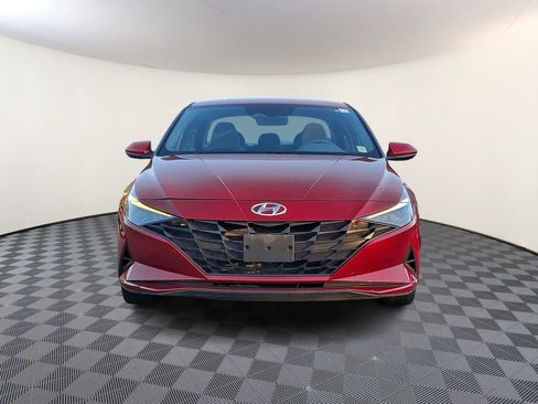Used 2023 Hyundai Elantra SEL w/ Cargo Package FWD image 3