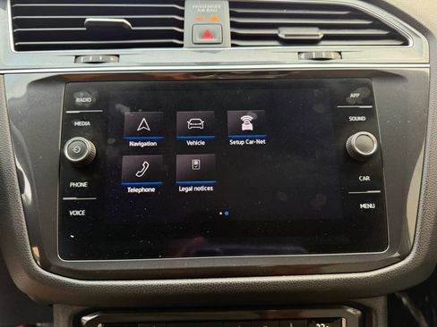 Used 2021 Volkswagen Tiguan SEL AWD/4WD image 24