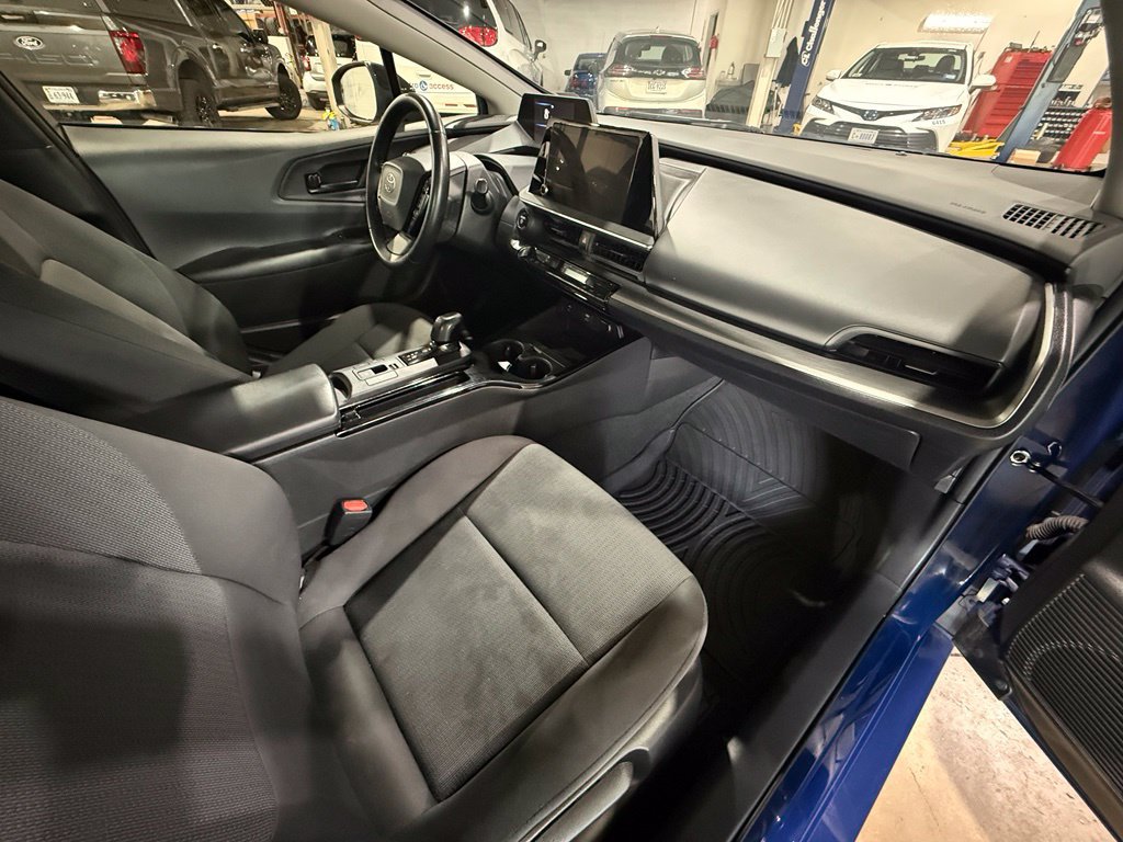 Used 2023 Toyota Prius LE FWD image 23