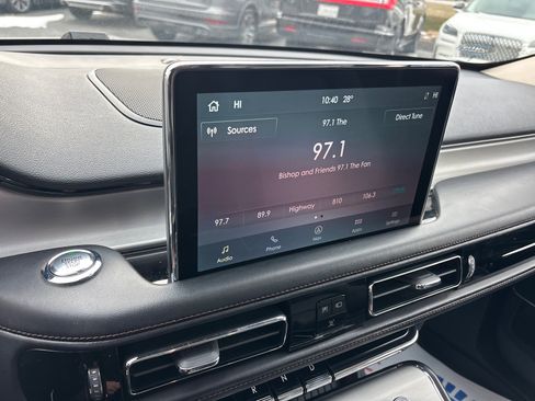 Certified 2023 Lincoln Aviator AWD w/ Premium Package image 20