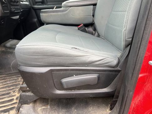 Used 2018 RAM 3500 Tradesman w/ Chrome Appearance Group image 11