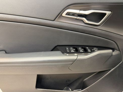 Used 2025 Kia Sportage EX w/ EX Premium Package image 23