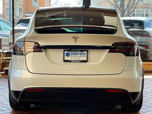 Used 2022 Tesla Model X AWD image 11