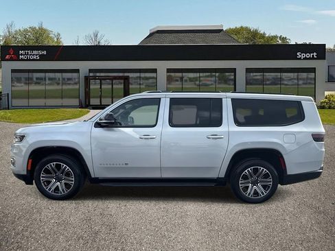 Used 2024 Jeep Wagoneer L Series II image 7