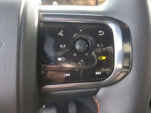 Certified 2025 Nissan Armada PRO-4X image 22