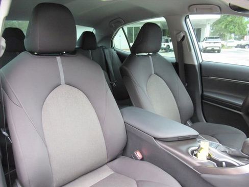 Used 2024 Toyota Camry LE image 9