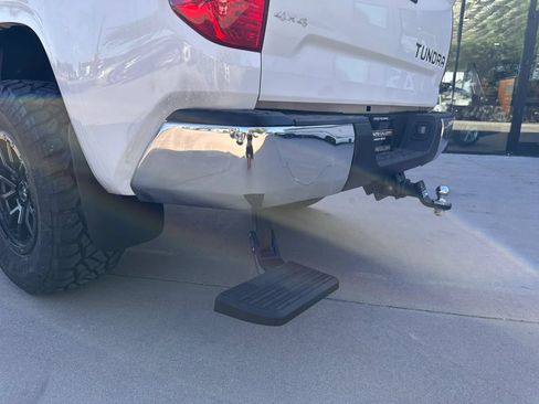 Used 2018 Toyota Tundra SR5 w/ SR5 Upgrade Package RWD image 37