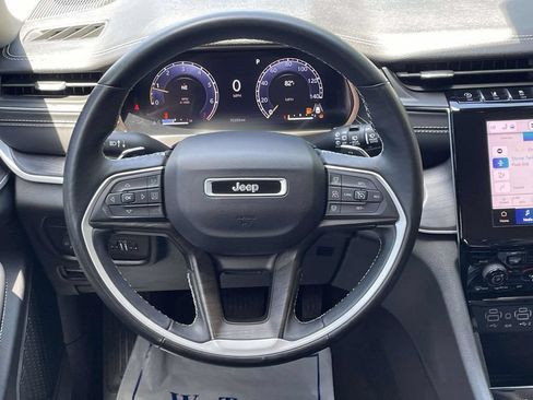 Used 2022 Jeep Grand Cherokee L Limited AWD/4WD image 24