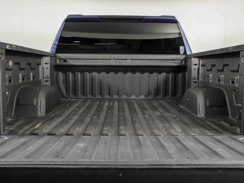 Used 2023 Chevrolet Silverado 1500 LT AWD/4WD image 40