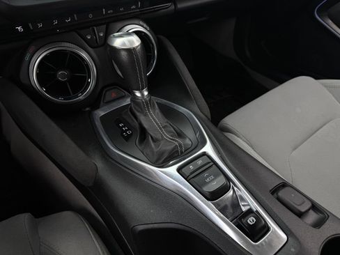 Used 2017 Chevrolet Camaro SS image 19