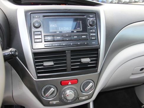 Used 2012 Subaru Forester 2.5X Premium w/ All-Weather Pkg image 21