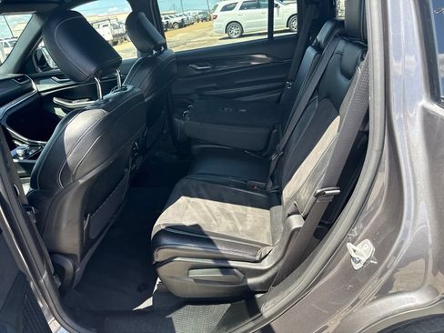 Used 2023 Jeep Grand Cherokee L Laredo AWD/4WD image 13