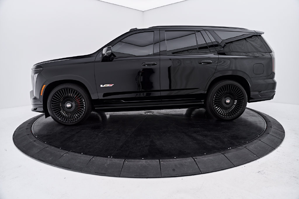 Used 2026 Cadillac Escalade V AWD/4WD image 6