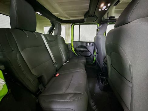 Used 2019 Jeep Wrangler Unlimited Sahara w/ LED Lighting Group image 30