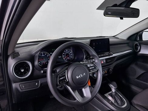 Certified 2023 Kia Forte LXS image 9