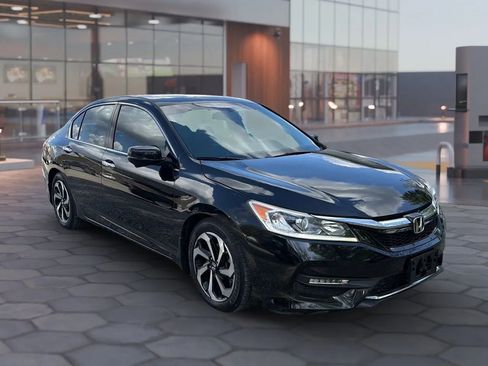 Used 2017 Honda Accord EX-L image 18