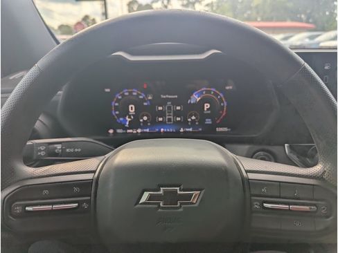 Used 2022 Chevrolet Colorado W/T w/ LPO, Power Package RWD image 15