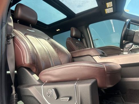 Used 2016 Ford F150 Platinum w/ Equipment Group 701A Luxury image 30