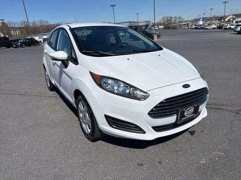 Used 2016 Ford Fiesta SE image 7