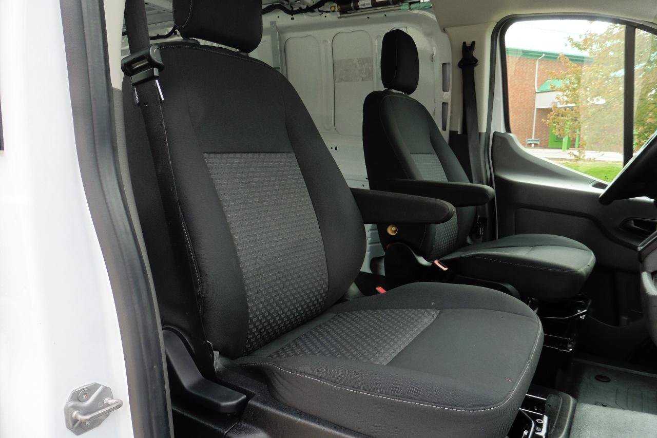 Used 2023 Ford Transit 250 Low Roof w/ Exterior Upgrade Package RWD image 11