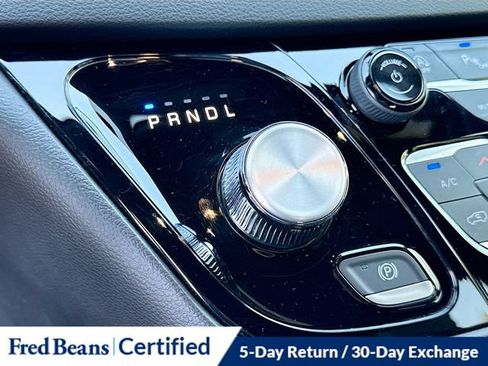 Used 2025 Chrysler Pacifica Select FWD image 20
