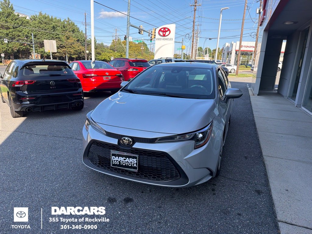 Used 2021 Toyota Corolla LE w/ Carpet Mat Package (TMS) FWD image 1