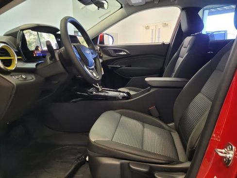 New 2026 Chevrolet Trax LT w/ Driver Confidence Package image 11
