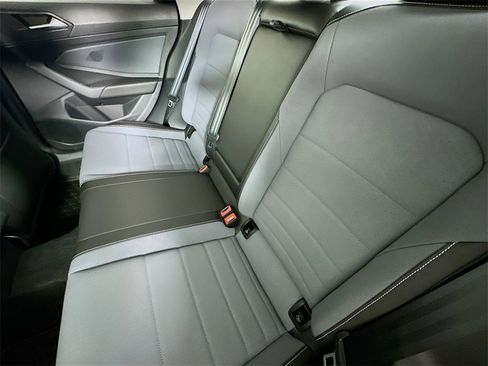 New 2026 Volkswagen Jetta SE image 4