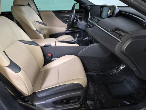 Used 2020 Lexus ES 300h w/ Premium Package FWD image 24