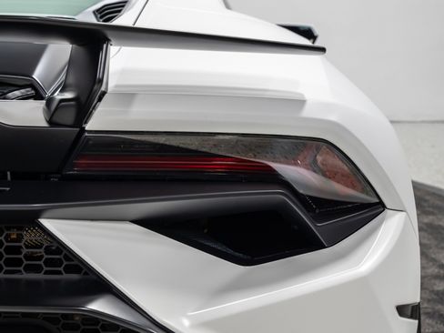 Used 2024 Lamborghini Huracan Tecnica RWD image 26