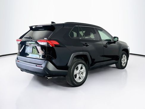 Used 2020 Toyota RAV4 XLE FWD image 9
