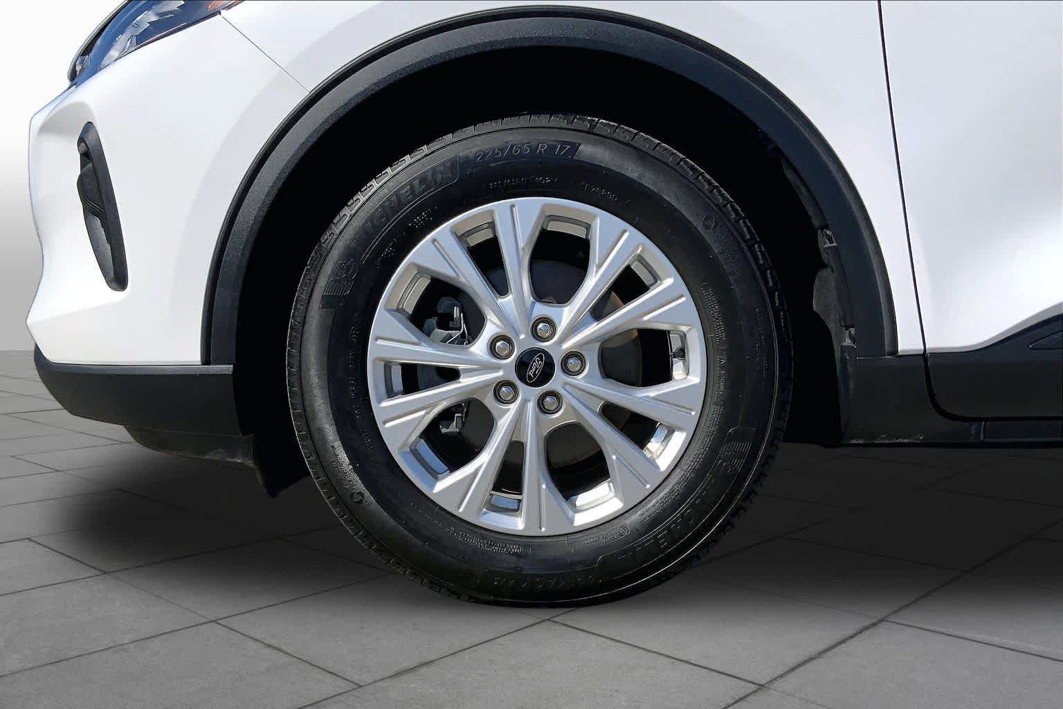 Used 2024 Ford Escape Active w/ Tech Pack #1 FWD image 11