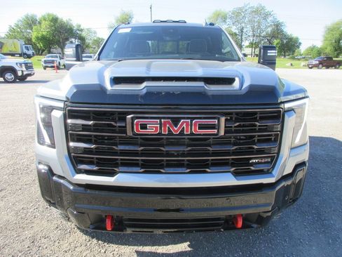 New 2026 GMC Sierra 2500 AT4X AWD/4WD image 11