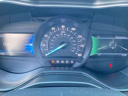 Used 2020 Ford Fusion SE AWD/4WD image 16