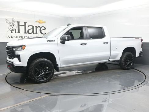 Used 2023 Chevrolet Silverado 1500 LT Trail Boss w/ LT Trail Boss Premium Package AWD/4WD image 30