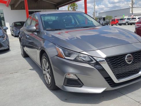 Used 2020 Nissan Altima 2.5 S FWD image 2