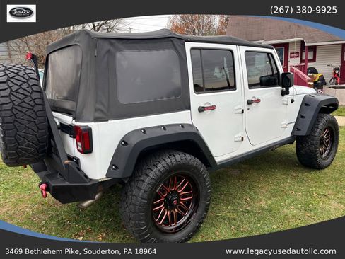 Used 2016 Jeep Wrangler Unlimited Sahara image 5