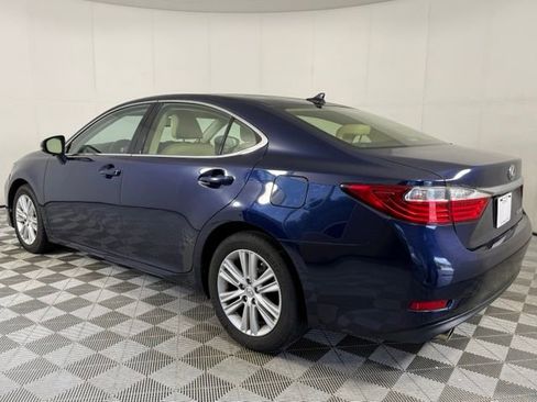 Used 2013 Lexus ES 350 w/ Luxury Pkg FWD image 4