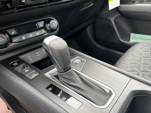 New 2026 Nissan Kicks SV w/ Cold Weather Package FWD image 19