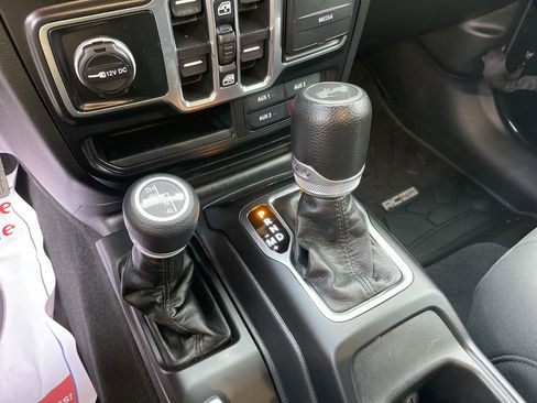 Used 2023 Jeep Wrangler Sport S image 30