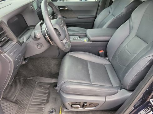 Used 2024 Lexus GX 550 w/ Accessory Package (Z1) AWD/4WD image 5