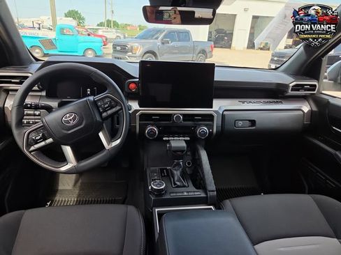 Used 2026 Toyota Tacoma TRD Off-Road AWD/4WD image 12
