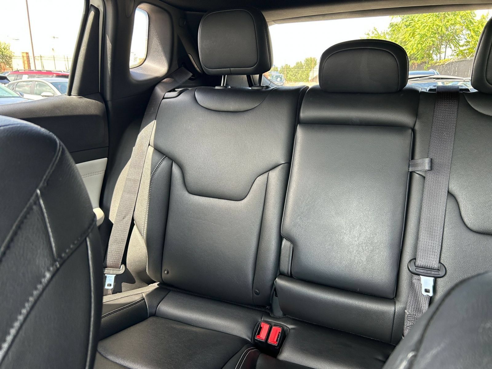 Used 2025 Jeep Compass Limited AWD/4WD image 33