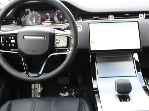 Used 2025 Land Rover Range Rover Evoque S image 4
