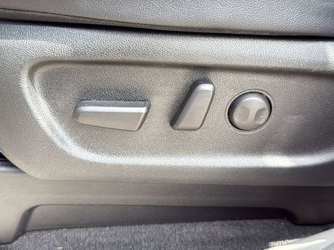 Used 2020 Kia Sedona EX FWD image 21