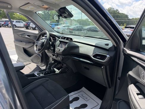Used 2021 Chevrolet TrailBlazer LS AWD/4WD image 13